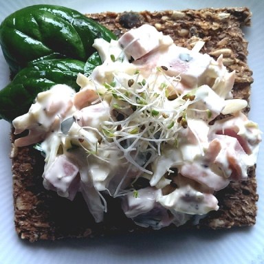 1422456_10152340662389918_1062705163_n